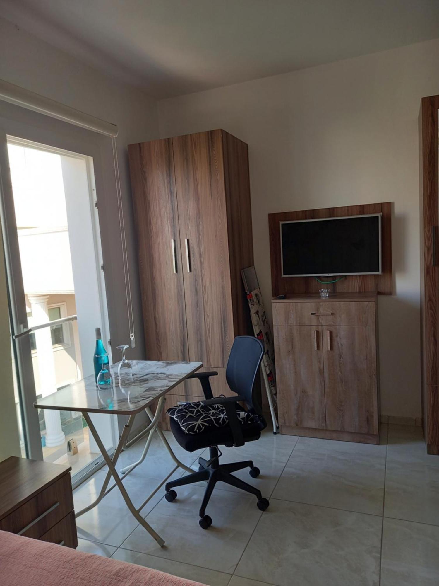 Studio Lux Famagusta  Exterior photo